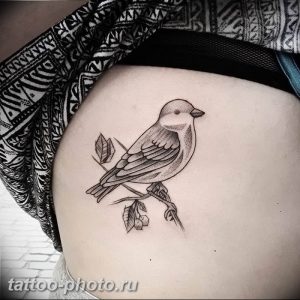 рисунка тату воробей 03.12.2018 №007 - photo tattoo sparrow - tattoo-photo.ru